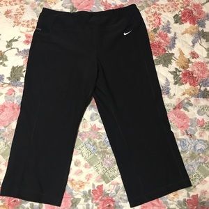 Black Nike Cropped Leggings